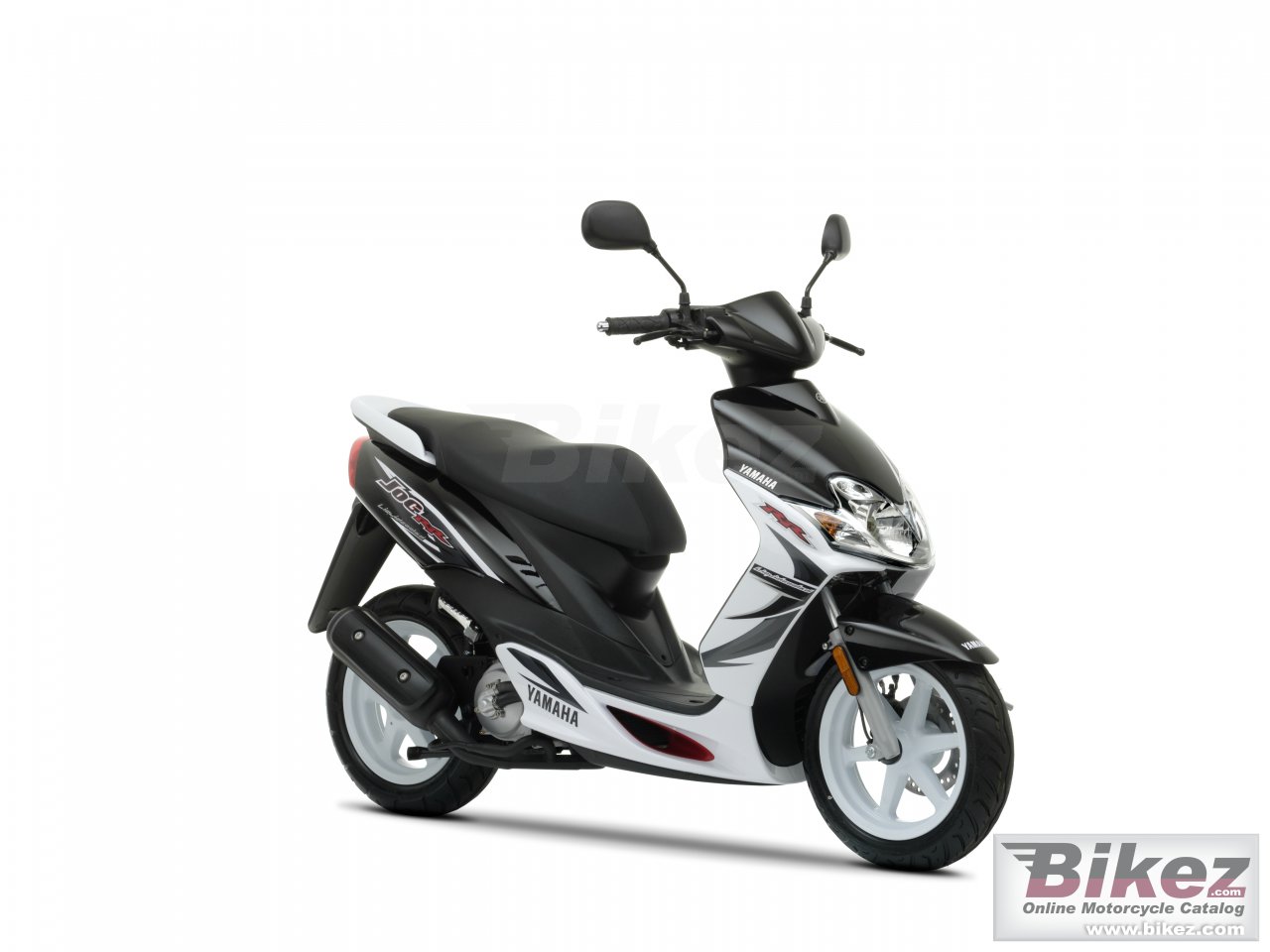 Big Yamaha jog rr picture and wallpaper from Bikez.com